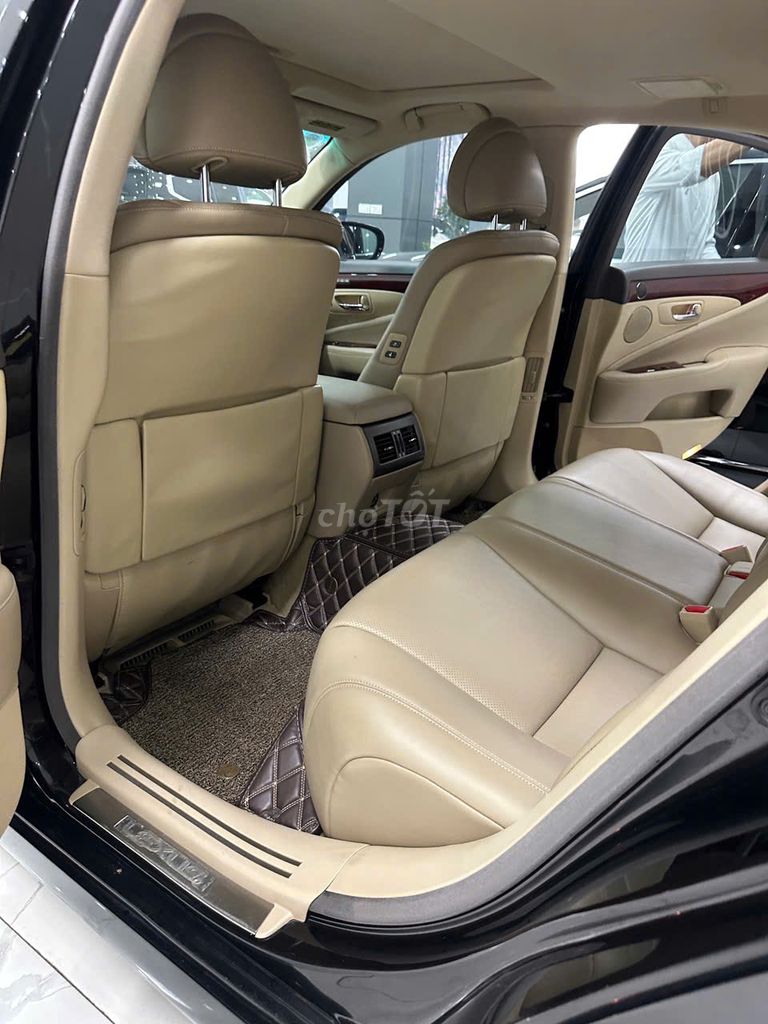 Lexus LS460 Xuất Mỹ năm 2009 Xe cá nhân đẹp. Mua bán Ô tô tại Quận Bắc Từ Liêm Hà Nội được đăng bởi Viet Auto hình 10