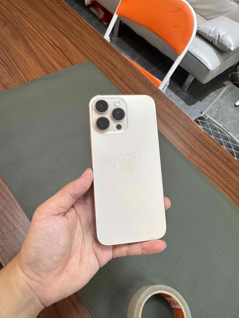 Apple iPhone 16 Pro Max 256GB Vàng. Mua bán Điện thoại tại Quận Ngô Quyền Hải Phòng được đăng bởi Huy Hoàng hình 1