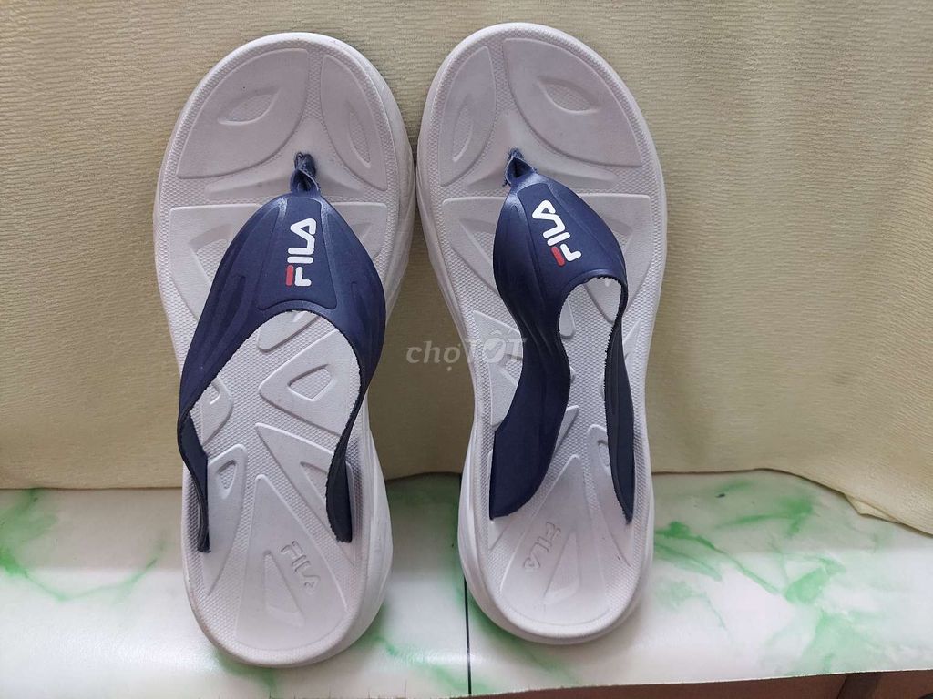 Dép kẹp SIDA hiệu FILA size 43 (TẶNG GIẦY ĐÁ BANH). Mua bán Giày dép tại undefined Tp Hồ Chí Minh được đăng bởi Bảo Thanh Collection hình 1