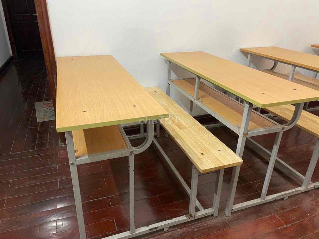 Thanh lý Giường tầng, bàn ghế Hoà Phát đã qua sd. Mua bán Giường, chăn ga gối nệm tại Quận Hoàng Mai Hà Nội được đăng bởi Hằng Nguyễn hình 1