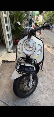 hon đa scoopy 110 màu trắng đời 2025. Mua bán Xe máy tại Quận 4 Tp Hồ Chí Minh được đăng bởi Hồng Nga