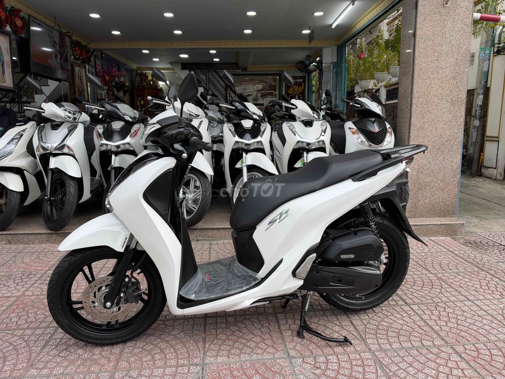 Honda SH 150i ABS 2018 Белый Черный 21 318 км Смена владельца сразу