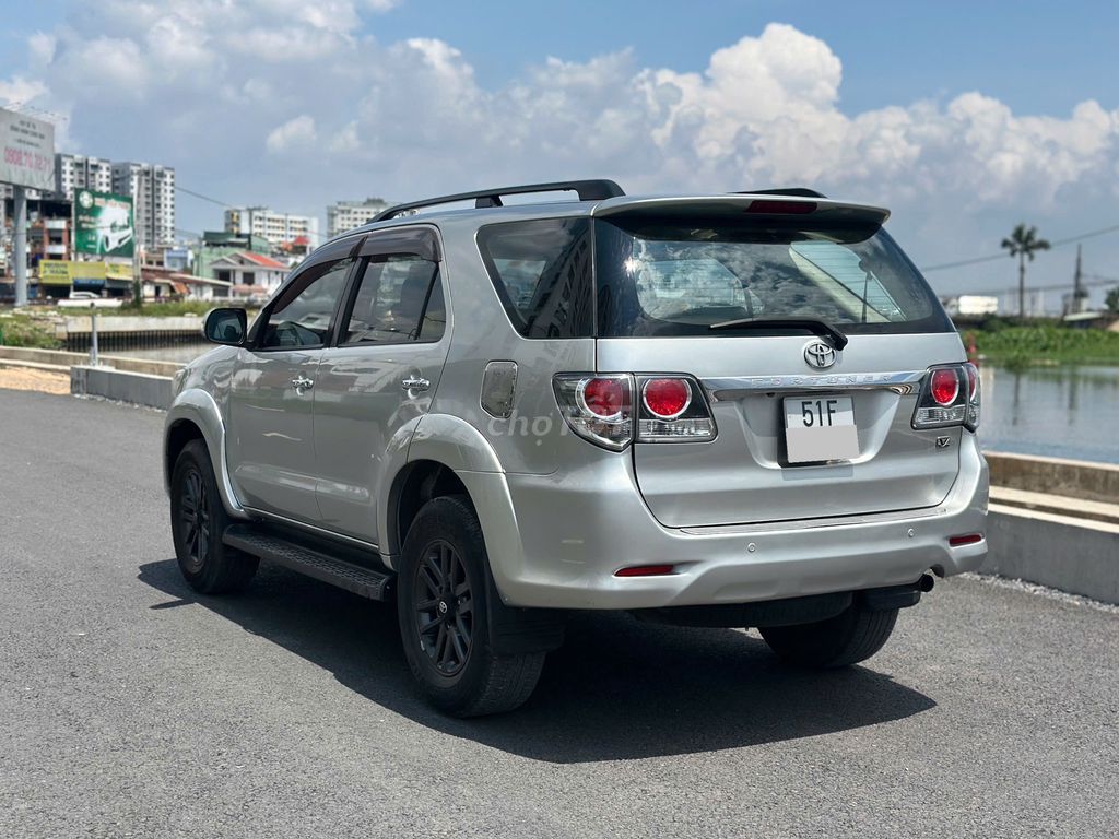 Toyota Fortuner 2016 2.7V 4X2 AT xe nhà zin đẹp. Mua bán Ô tô tại Quận Gò Vấp Tp Hồ Chí Minh được đăng bởi Hoàng 031 hình 6