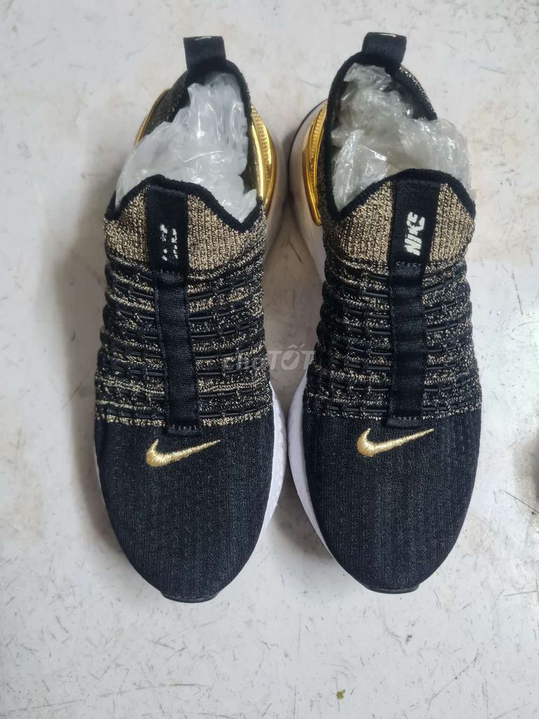 Giày Nike xỏ nữ. Mua bán Giày dép tại Quận 5 Tp Hồ Chí Minh được đăng bởi Tony Vũ hình 1