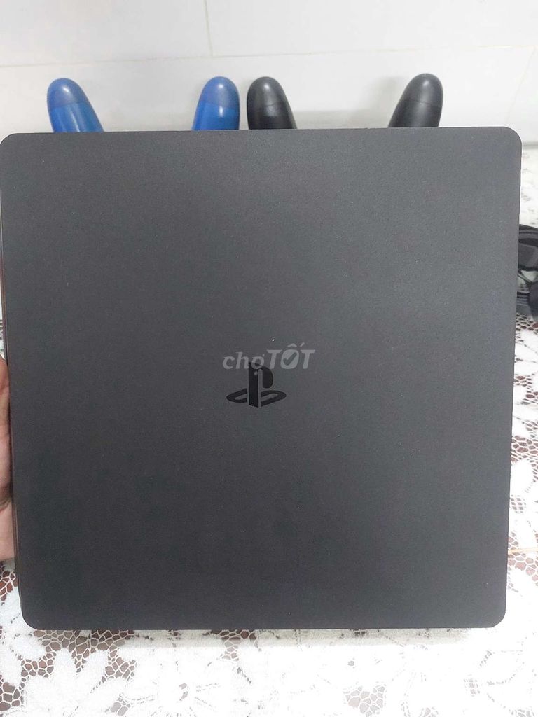 CẦN PASS PS4 SLIM 500GB CÓ TẶNG KÈM PHỤ KIỆN ĐĨA