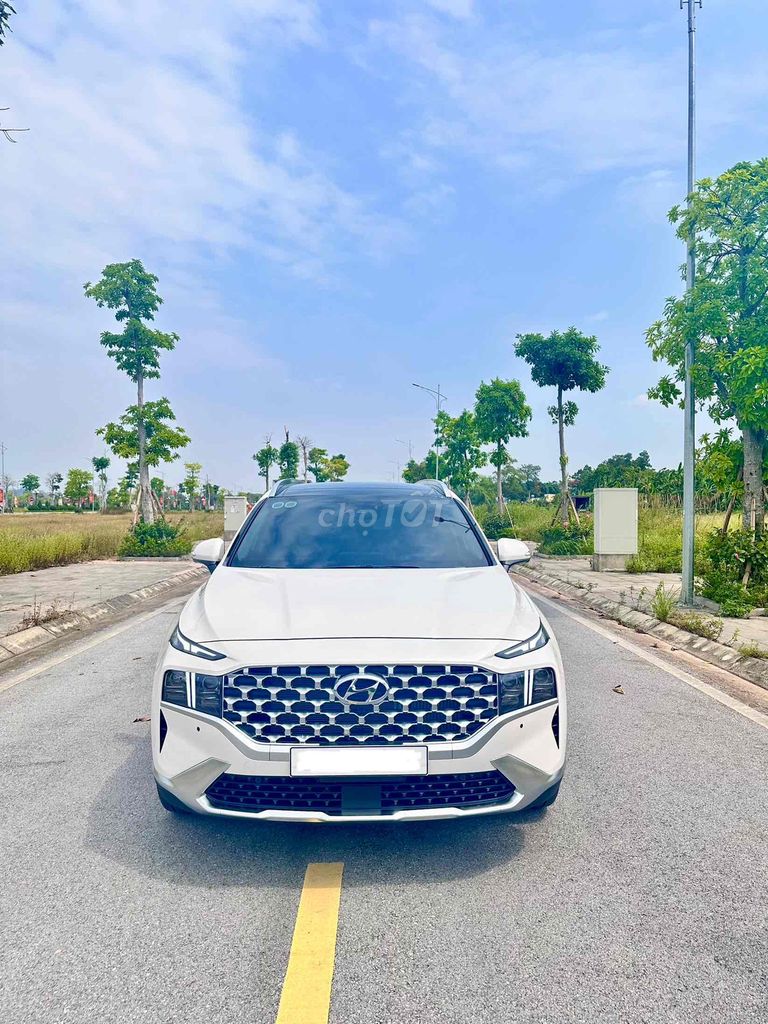 Hyundai Santa Fe 2024 2.2 Dầu Cao Cấp - 2500 km