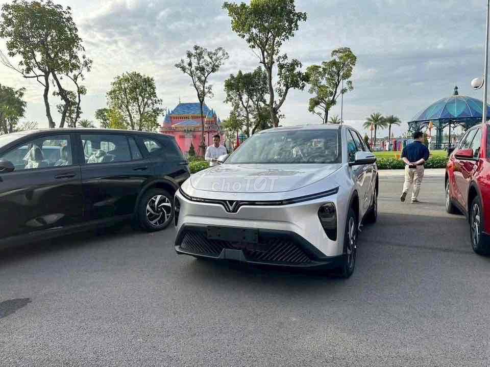 VinFast Limo Green 2025 MPV. Mua bán Ô tô tại Quận 12 Tp Hồ Chí Minh được đăng bởi Phát Nguyễn VinFast hình 18