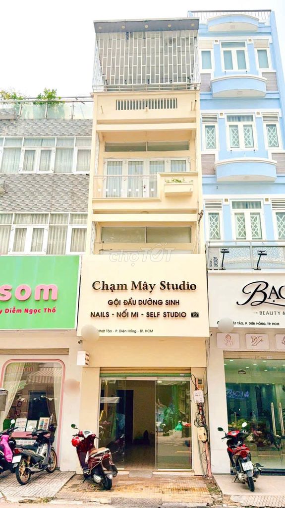 Аренда · 3 комн. · 42 м² · Quận 10, ул. Đường Nhật Tảo
