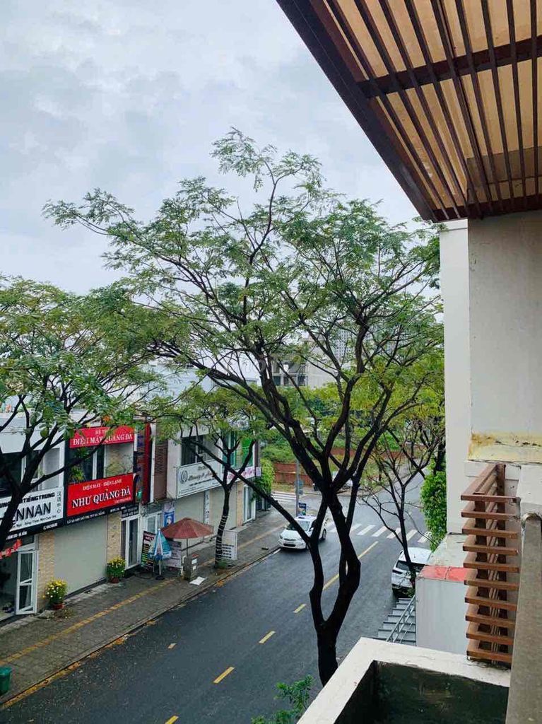 Pet-friendly furnished house on the FPT City shophouse row — photo 5
