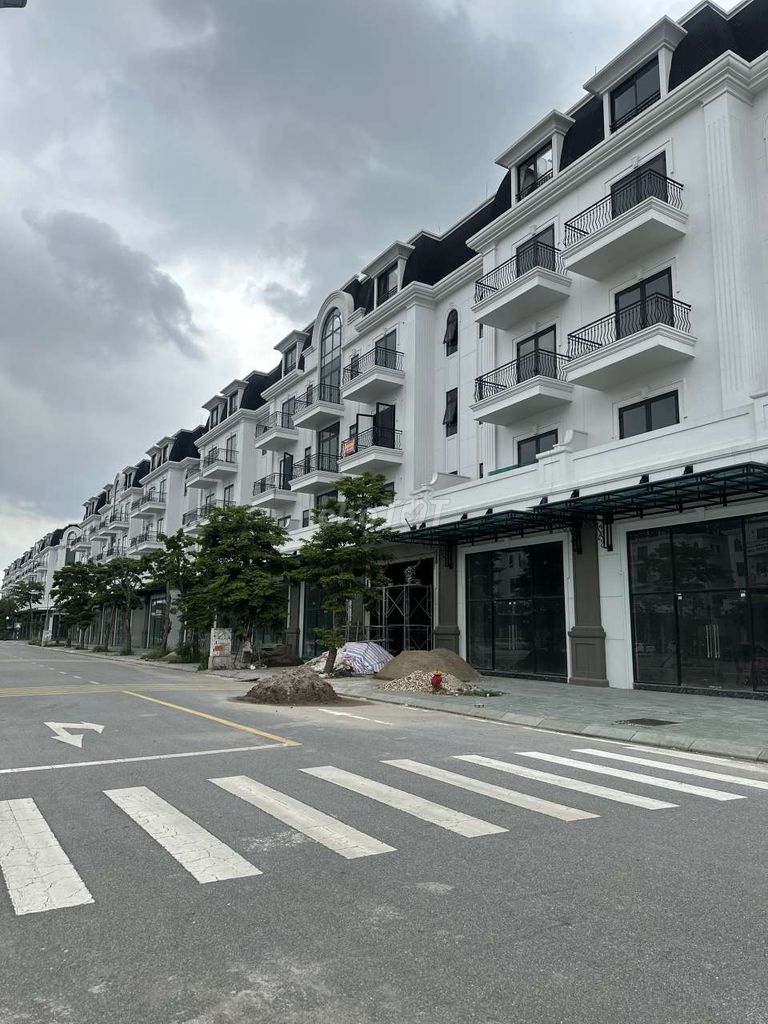 Shop Hou The Metropolitan Bắc Giang 379 Đồng Sơn vị trí đẹp. Mua bán nhà ở tại Thành phố Bắc Giang Bắc Giang được đăng bởi Nguyễn Quốc Toản hình 3