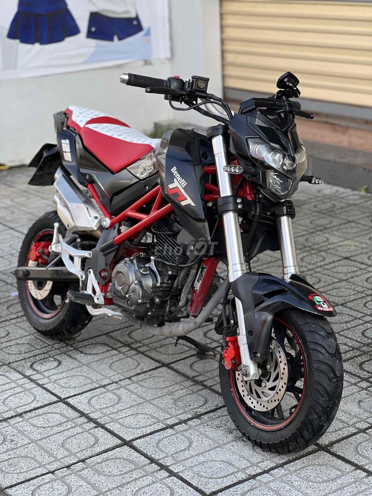 BENELI TNT 2018 XE ĐẸP MÁY ZIN GIẤY TỜ ĐẦY ĐỦ. Mua bán Xe máy tại Thành phố Thủ Đức Tp Hồ Chí Minh được đăng bởi Hiếu  hình 2