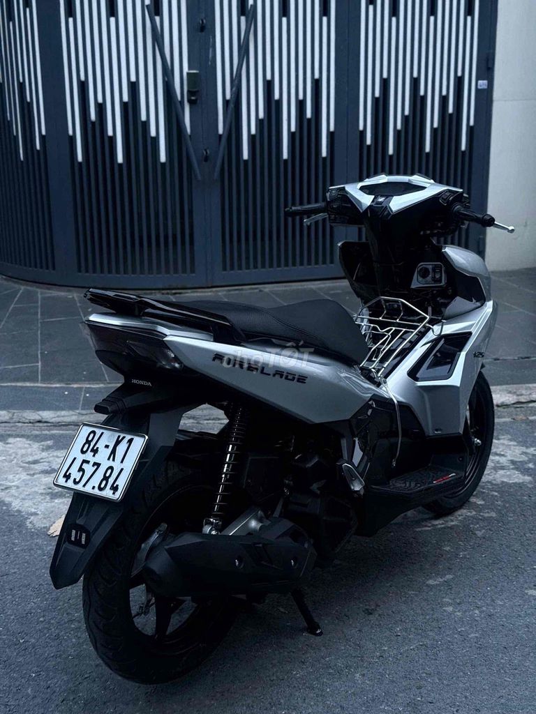 Honda Airblade 2021 серебристый