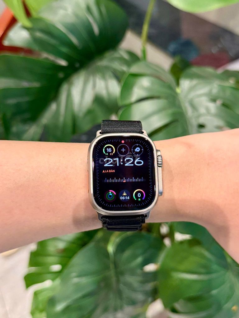 Apple Watch ULTRA 2 titan 49mm Mỹ pin 100% .