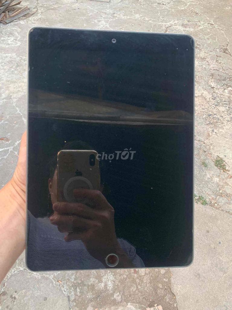 Apple iPad 9.7 inch Xám Đã sử dụng. Mua bán Máy tính bảng tại Huyện Châu Thành Tiền Giang được đăng bởi Phú Nguyễn hình 1