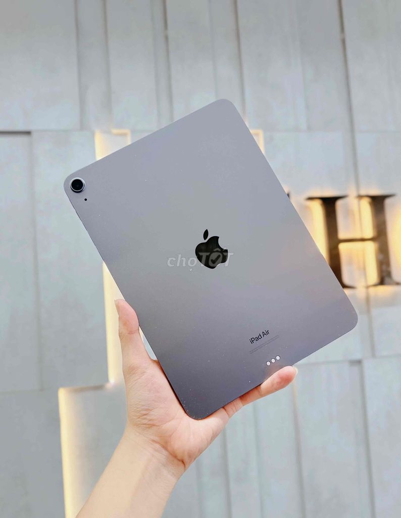 iPad Air 5 M1 64GB Gray Ngoại Hình 98-99%. Mua bán Máy tính bảng tại Quận Thanh Khê Đà Nẵng được đăng bởi Thiện Lê TShop 16 Lê Đình Lý hình 1