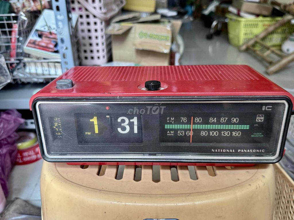 Đồng hồ để bàn National Panasonic Đỏ Cổ điển. Mua bán Đồ sưu tầm, đồ cổ tại Quận Phú Nhuận Tp Hồ Chí Minh được đăng bởi ĐẠI NGUYỄN hình 1