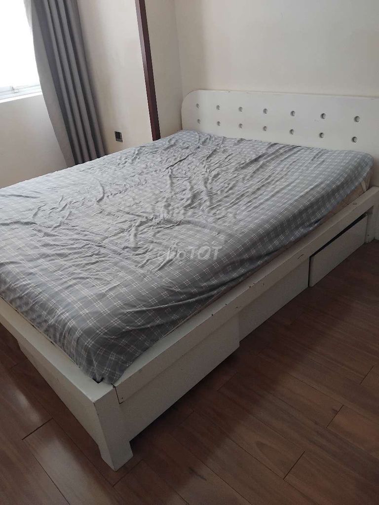 Ghế,giường nệm và ghế sofa (1tr800 cho cả 3 món). Mua bán Bàn ghế tại Quận 7 Tp Hồ Chí Minh được đăng bởi Hương Trần hình 1