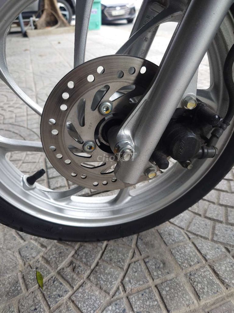 Honda Vision Đỏ 9000km. Mua bán Xe máy tại Quận Cẩm Lệ Đà Nẵng được đăng bởi Rain hình 3