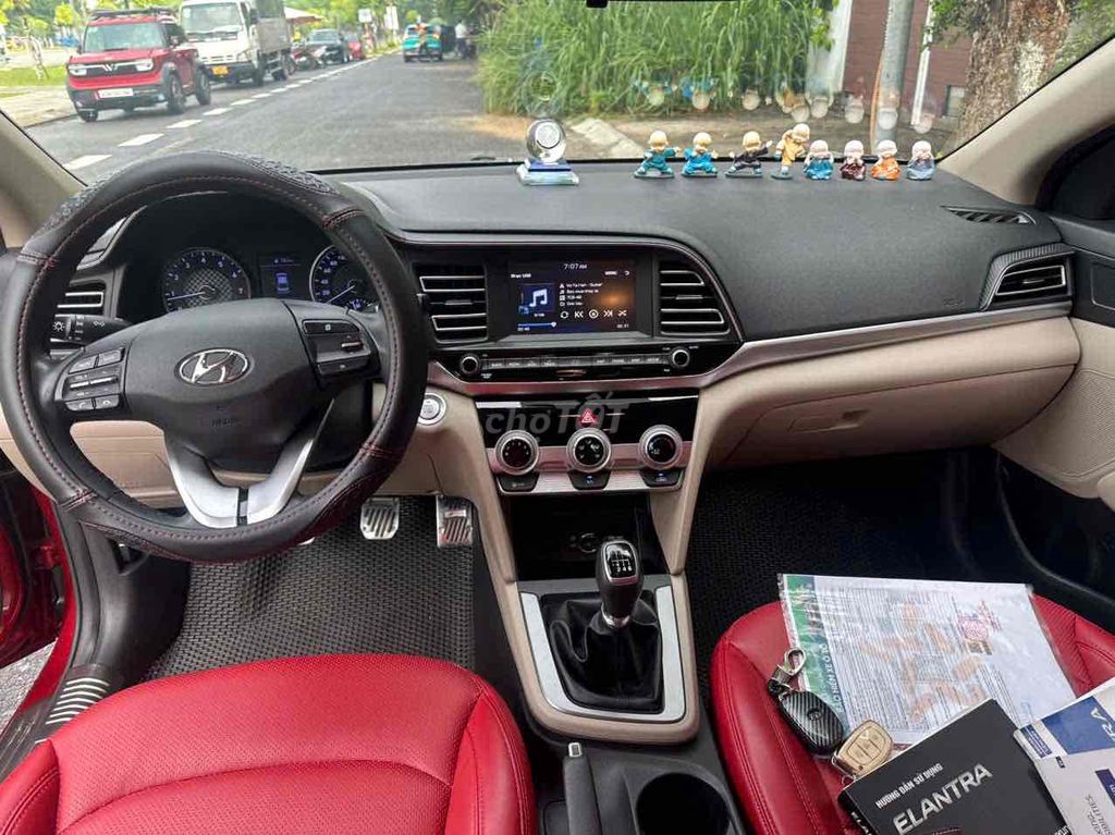 Hyundai Elantra 2019 1.6MT - 37000 km. Mua bán Ô tô tại Quận Cẩm Lệ Đà Nẵng được đăng bởi Ông Tú hình 6