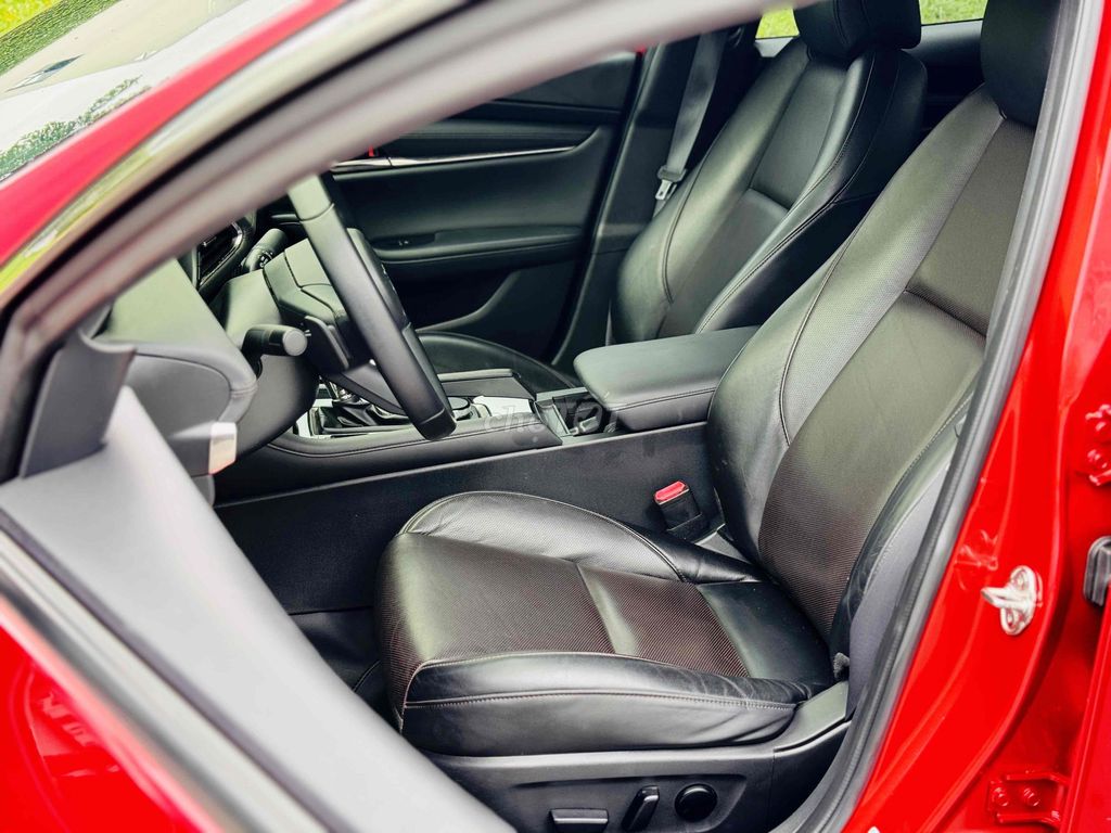 Mazda 3 2022 1.5L Luxury - 55200 km. Mua bán Ô tô tại Quận Bình Tân Tp Hồ Chí Minh được đăng bởi Huỳnh Thiên Bảo hình 10
