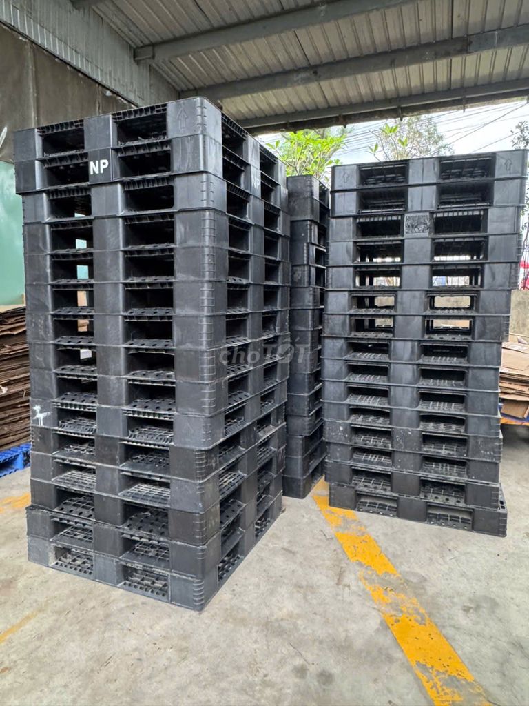 Pallet nhựa Đen chống ẩm mốc. Mua bán Đồ chuyên dụng, Giống nuôi trồng tại Quận Liên Chiểu Đà Nẵng được đăng bởi Nguyễn Thị Trâm hình 1