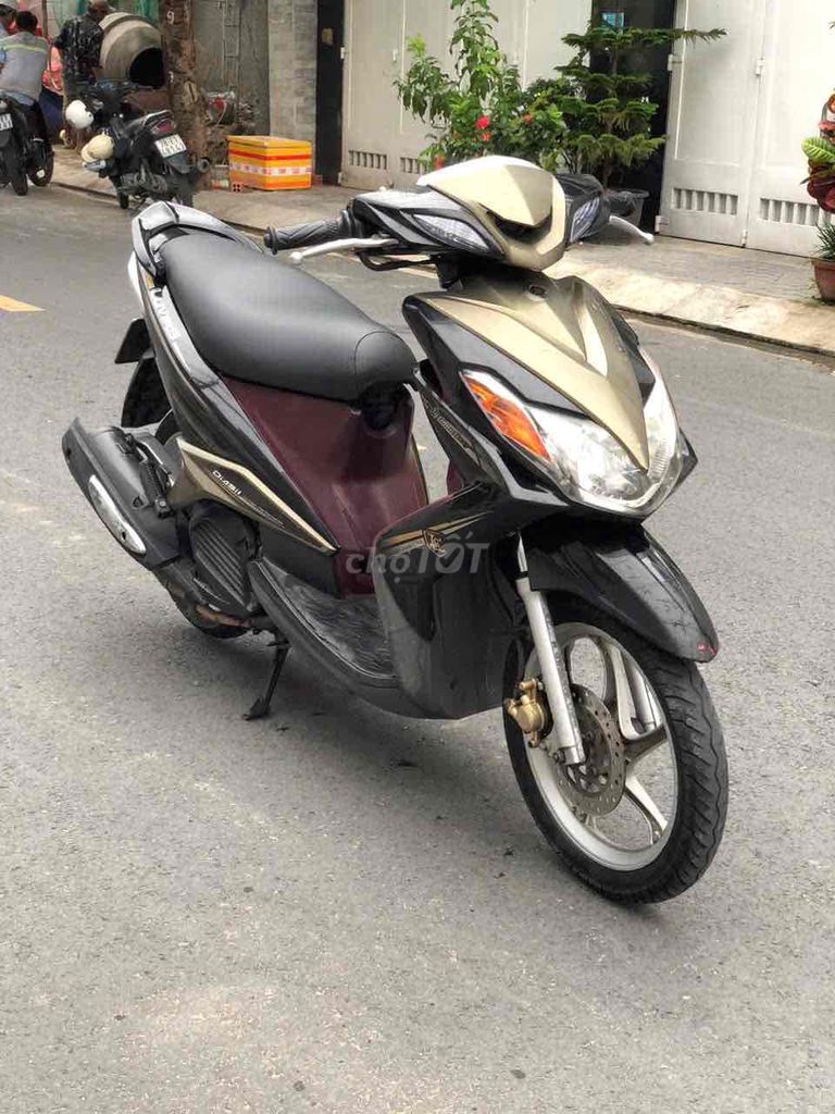 Luvias 2011,bstp,xe đẹp keng,chính chủ,máy êm ru. Mua bán Xe máy tại Quận 7 Tp Hồ Chí Minh được đăng bởi Trung Anh hình 1