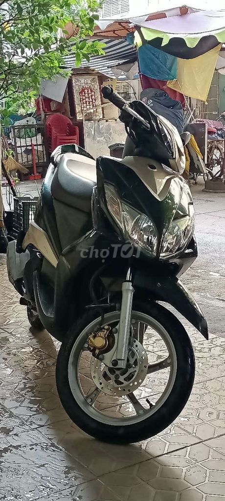 Yamaha Luvias FI Đen vàng đồng. Mua bán Xe máy tại Quận 5 Tp Hồ Chí Minh được đăng bởi THẮNG Q5 hình 1
