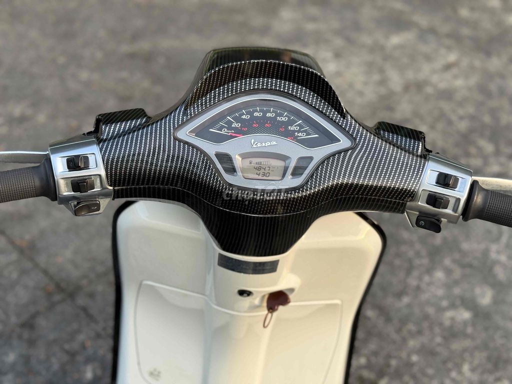 Piaggio Vespa cuố 2019 chính chủ BHoa. Mua bán Xe máy tại Thành phố Biên Hòa Đồng Nai được đăng bởi Phát Tài hình 3