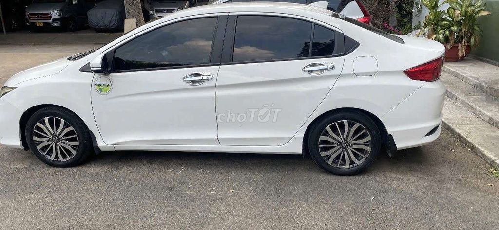 Honda City TOP 1.5 AT 2018 белый
