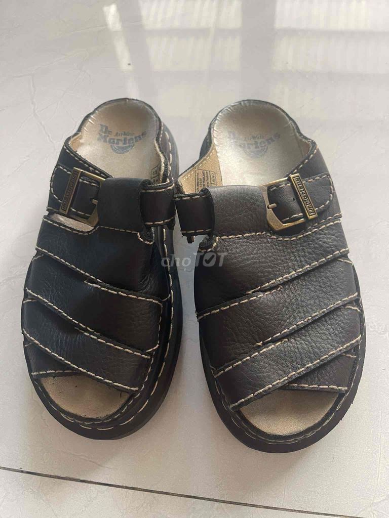 Dép Dr. Martens Unisex Nâu size 39. Mua bán Giày dép tại Huyện Hóc Môn Tp Hồ Chí Minh được đăng bởi Dr Linh hình 1
