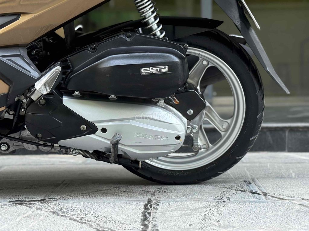 Honda Airblade 125 2017 Vàng đồng 3D 29D1. Mua bán Xe máy tại Quận Ba Đình Hà Nội được đăng bởi Xe Máy Nam Thi hình 13