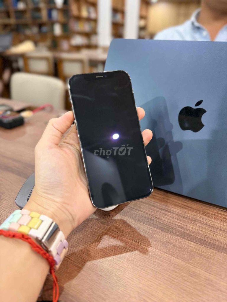 Apple iPhone 12 Pro 128GB Xám VN/A. Mua bán Điện thoại tại Quận Ninh Kiều Cần Thơ được đăng bởi hihi hình 1