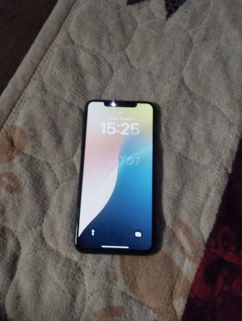 Apple iPhone 11 Pro Max Xám. Mua bán Điện thoại tại Thị xã Hoàng Mai Nghệ An được đăng bởi Quân  hình 1