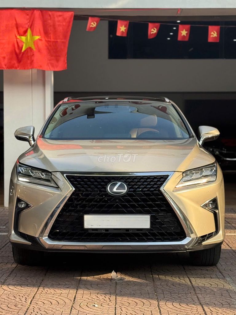 Lexus RX300 2018, giá hợp lý so với cây số ODO. Mua bán Ô tô tại Quận Long Biên Hà Nội được đăng bởi Long Biên Cars hình 1