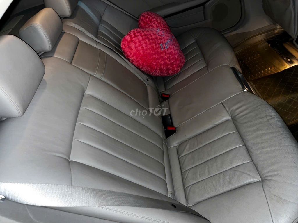 Mercedes-Benz E300 2010 Đen 91.000 km. Mua bán Ô tô tại Quận Gò Vấp Tp Hồ Chí Minh được đăng bởi Quang hình 9