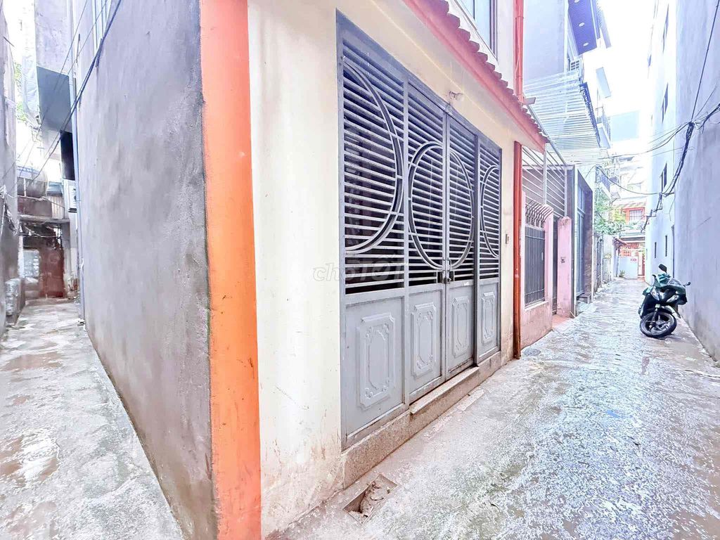 Bán nhà phố Bạch Mai 20m2 x4T giá 3.1 tỷ sổ đỏ CC có TL 2 thoáng có TL