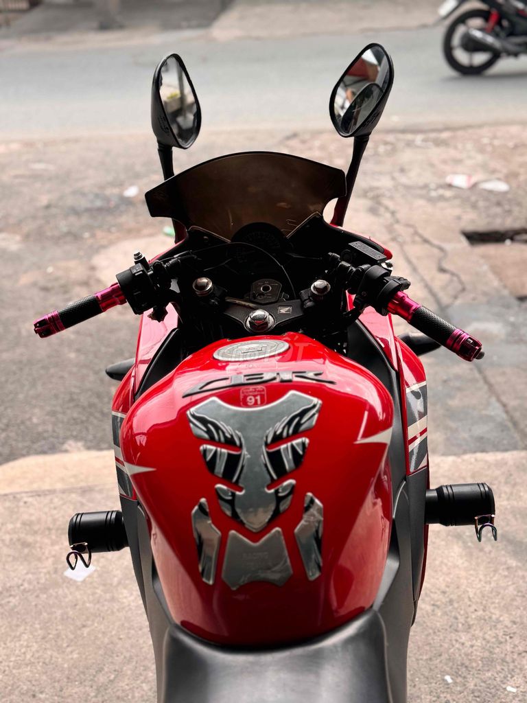 Honda CBR150R 2014 Đỏ 50000 km. Mua bán Xe máy tại Quận Bình Tân Tp Hồ Chí Minh được đăng bởi Việt Motor Bình Tân hình 8