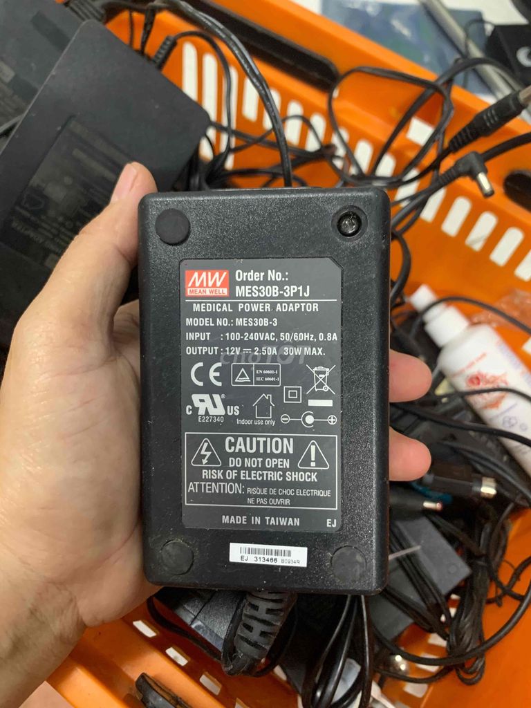 bán lô nguồn 12V 4,5A. Mua bán Phụ kiện (Màn hình, Chuột...) tại Thành phố Thủ Đức Tp Hồ Chí Minh được đăng bởi Lê Chinh hình 1
