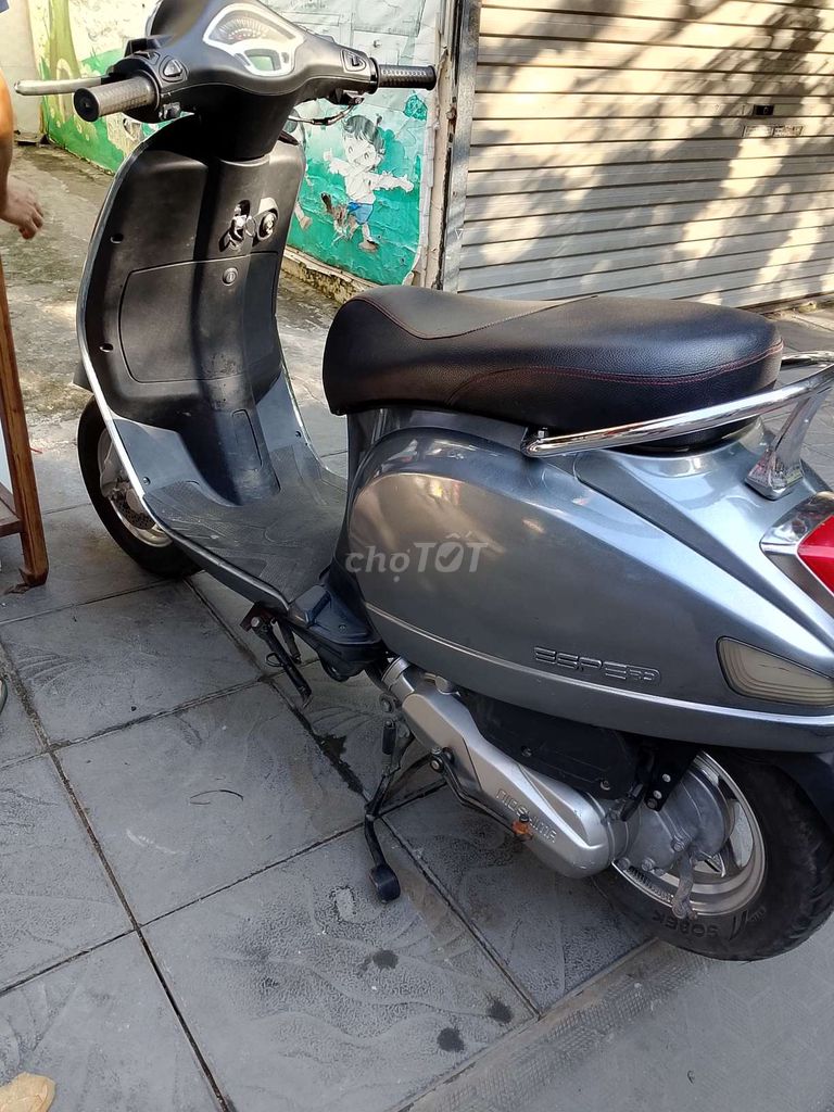 Xe tay ga 50cc ít đi còn rất ngon máy êm. Mua bán Xe máy tại Quận Thanh Xuân Hà Nội được đăng bởi Thuyen trang hình 4