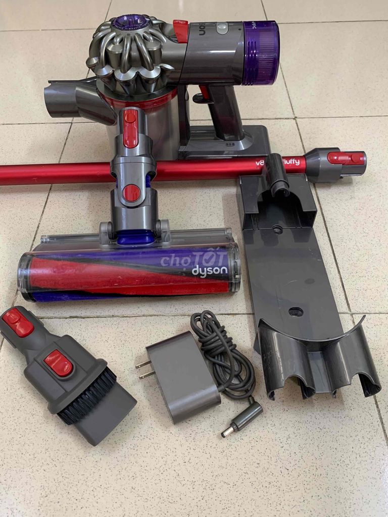 Máy hút bụi cầm tay Dyson V8 Slim. Mua bán Nội thất, đồ gia dụng khác tại Quận 12 Tp Hồ Chí Minh được đăng bởi Văn Tám hình 2