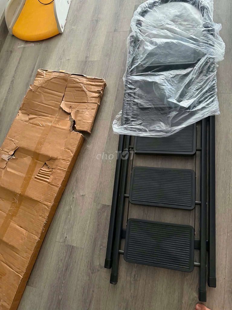 Thang nhôm chữ A Nhôm Đen Gấp gọn Mới 100%. Mua bán Nội thất, đồ gia dụng khác tại Huyện Hoài Đức Hà Nội được đăng bởi Trịnh Bằng hình 1