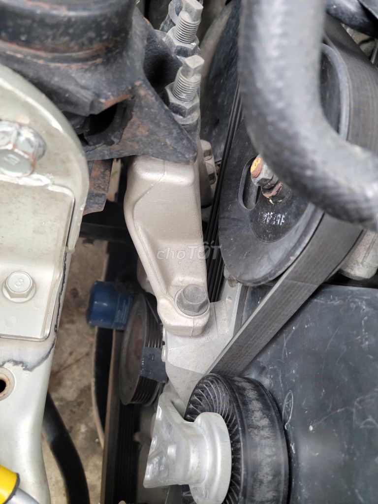 Kia Carnival 2008 LS 2.5 MT - 30000 km. Mua bán Ô tô tại Thành phố Đà Lạt Lâm Đồng được đăng bởi Đỗ Trung Kiên hình 8