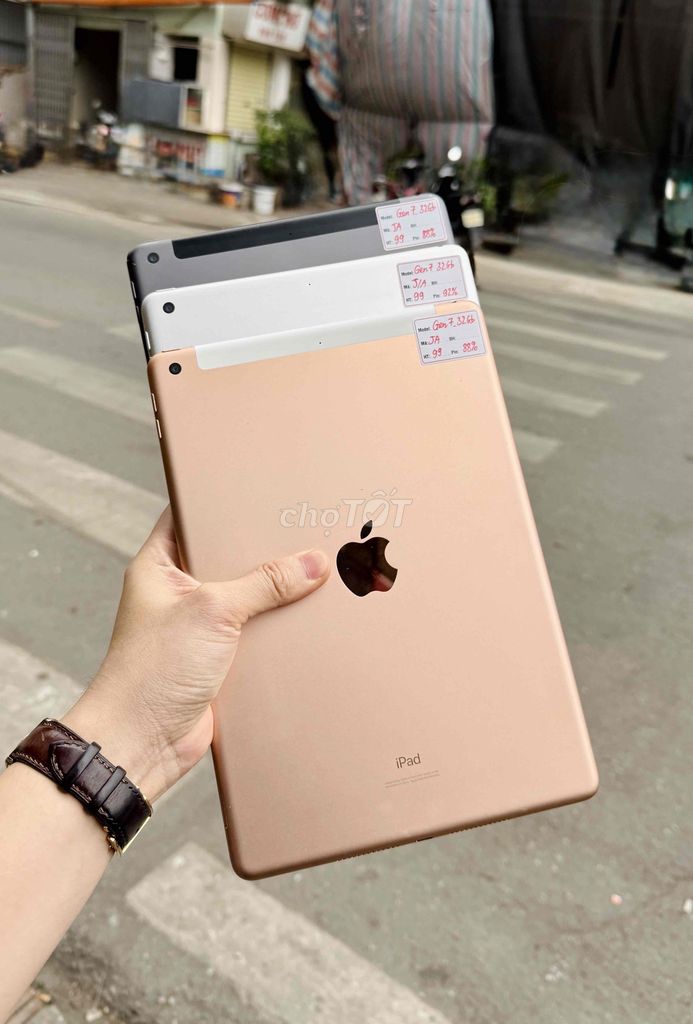 iPad Gen 7 32GB bản 5G Wifi pin 92%. Mua bán Máy tính bảng tại Quận Đống Đa Hà Nội được đăng bởi Lâm Bảo Tuyên hình 1