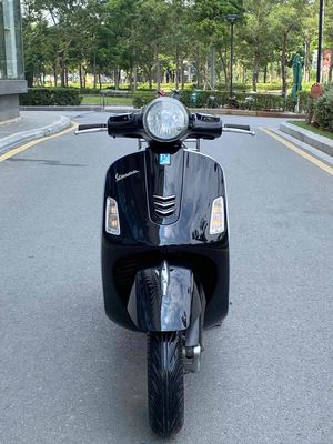 VESPA GTS 3VIE MÀU ĐEN ĐẸP !