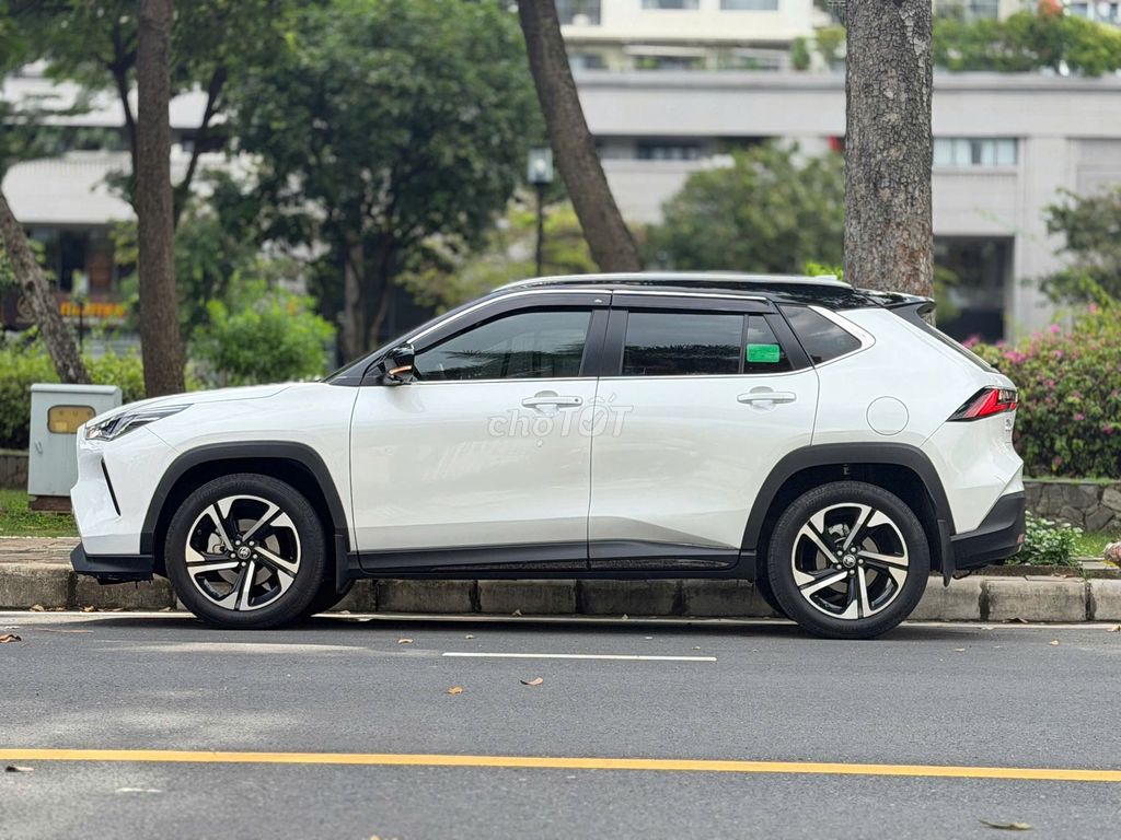 Yaris Cross CVT 2024 Đi 19.000km Full BD Hãng. Mua bán Ô tô tại Quận 10 Tp Hồ Chí Minh được đăng bởi Tuấn Ô Tô Cũ Sài Gòn hình 3