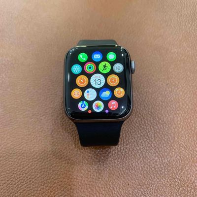 Apple Watch Series 4 44mm nhôm Gray. Mua bán Thiết bị đeo thông minh tại Quận Nam Từ Liêm Hà Nội được đăng bởi Tantonystore