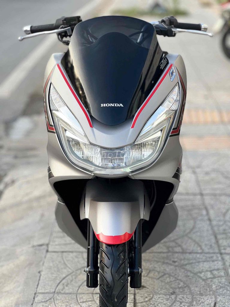 Pcx 125 2014 xám nhám,xe chuẩn đẹp,máy zin chất. Mua bán Xe máy tại Quận Ninh Kiều Cần Thơ được đăng bởi Cửa Hàng Xe máy Tân Lập Hưng hình 1