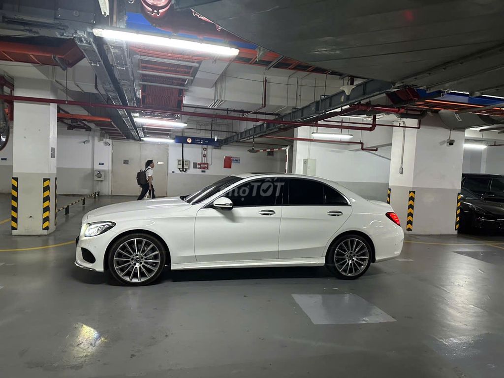 Mercedes Benz C Class 2017 C300 AMG - 140000 km. Mua bán Ô tô tại Thành phố Thủ Đức Tp Hồ Chí Minh được đăng bởi Nguyễn Anh Tuấn hình 6