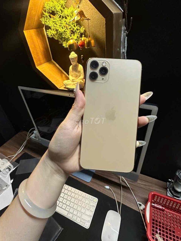 📣 iPhone 11 Pro Max 64GB Gold 98. Mua bán Điện thoại tại Quận 11 Tp Hồ Chí Minh được đăng bởi Thế Giới Táo hình 1