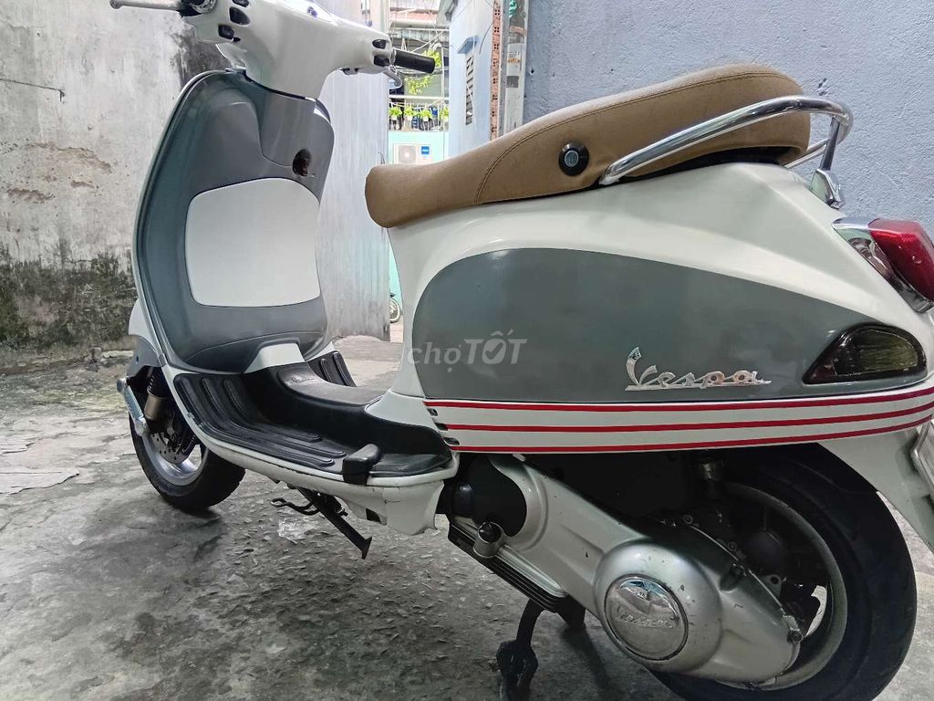 Cần bán xe vespa zin chưa mở đầu. Mua bán Xe máy tại Quận 3 Tp Hồ Chí Minh được đăng bởi Nguyễn văn sùng hình 3